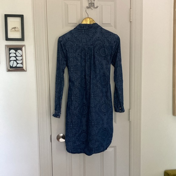 Anthropologie Cloth & Stone Chambray Tie-Front Shirtdress - Picture 3 of 4